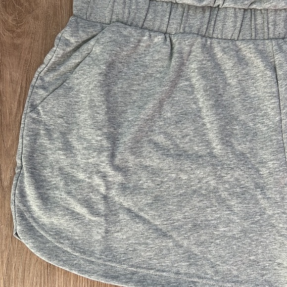 NWT Nike Women’s Sportswear Sleeveless Varsity Romper in Gray Size 1X - Picture 10 of 16